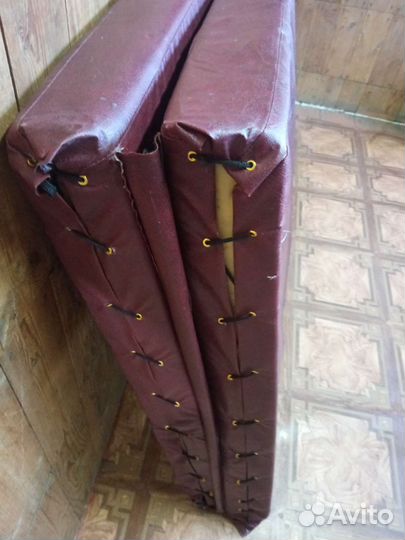 Мат гимнастический складной