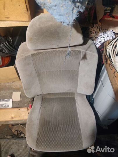 Передние, задние сиденья ммс мираж, кольт, хетчбек