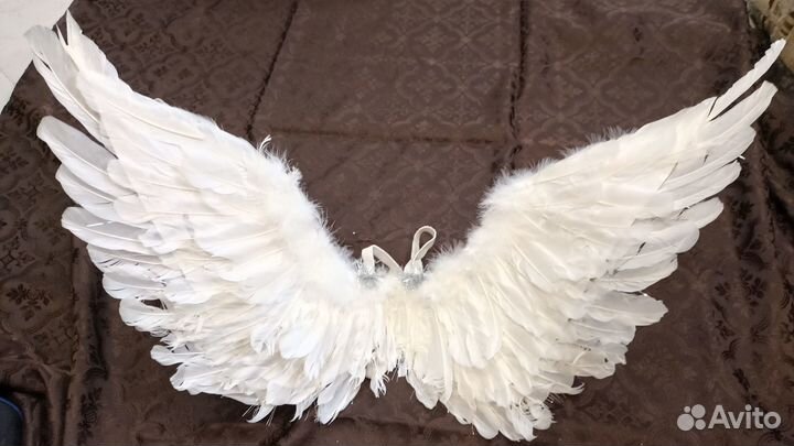 Ангельские крылья и нимб