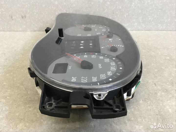 Панель приборов Renault Clio II Symbol 1998-2008