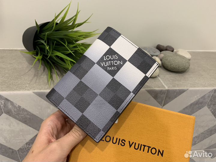 Обложка на паспорт Louis Vuitton