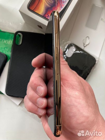 iPhone Xs, 64 ГБ