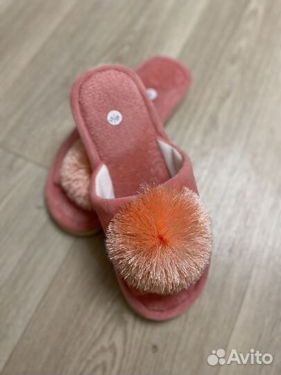 Женские домашние тапочки