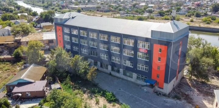 Третий этаж свободной планировки, 854 м²