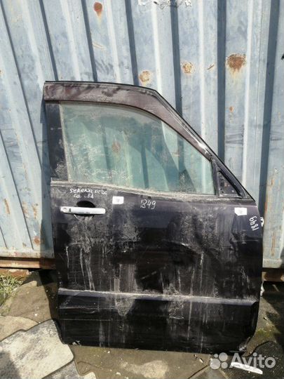 Дверь передняя правая Nissan Serena C26