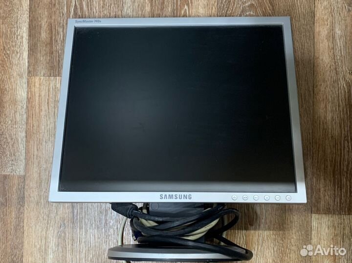 Монитор Samsung