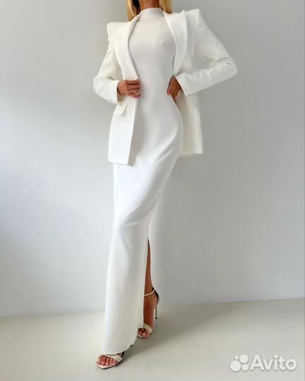 Костюм женский