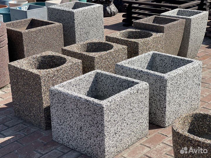 Уличные вазоны