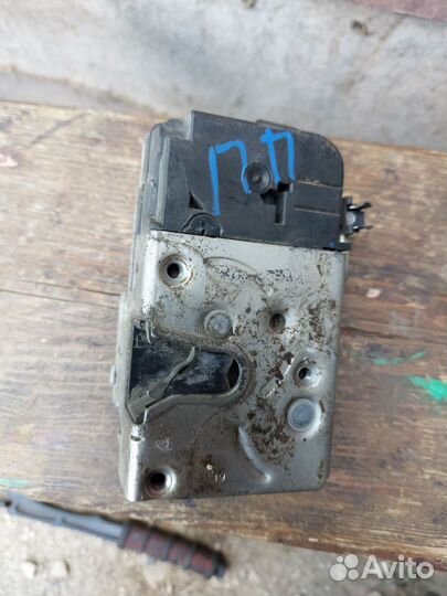 Замок передний правый Лада Гранта, Калина, Датсун