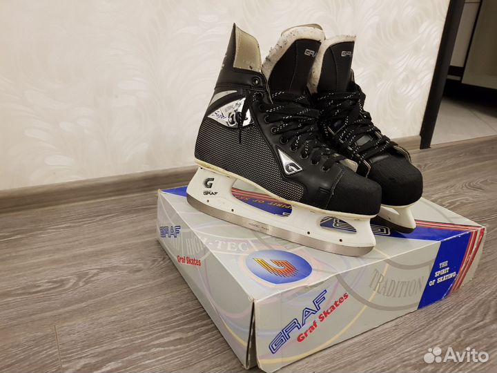 Продаю хоккейные коньки