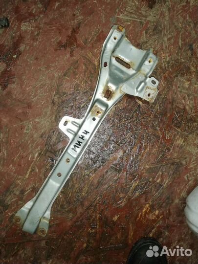 Планка телевизора Митсубиси Паджеро Мини 2