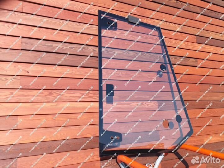 Стекло для Volvo BL61 / BL71 2009