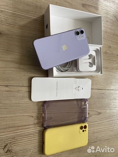 iPhone 11, 64 ГБ