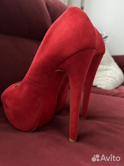 Туфли женские 40 размер красные