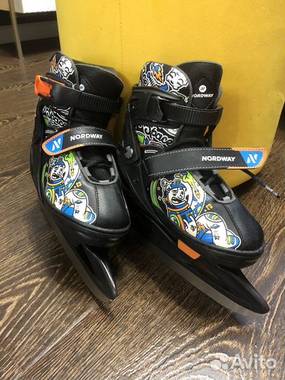 Коньки хоккейные