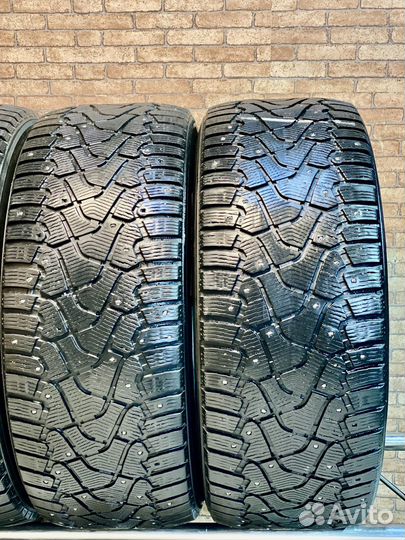 Pirelli Winter Ice Zero 285/60 R18