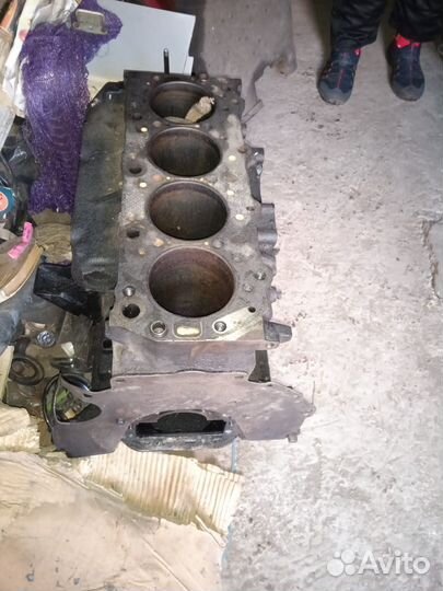 Блок двигателя Митсубиси 4 д56