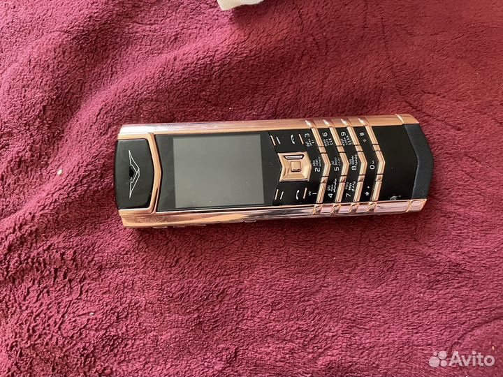 Vertu Ascent 2010