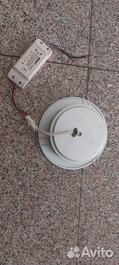 Светильник потолочный светодиодный встраиваемый