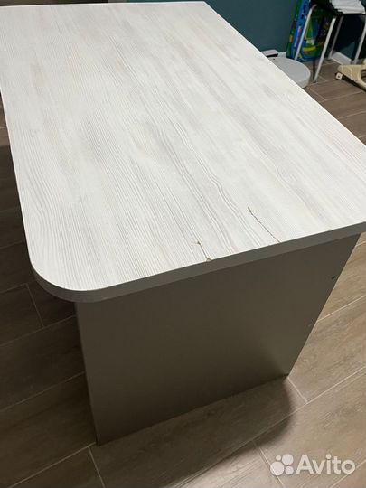 Письменный (компьютерный) стол