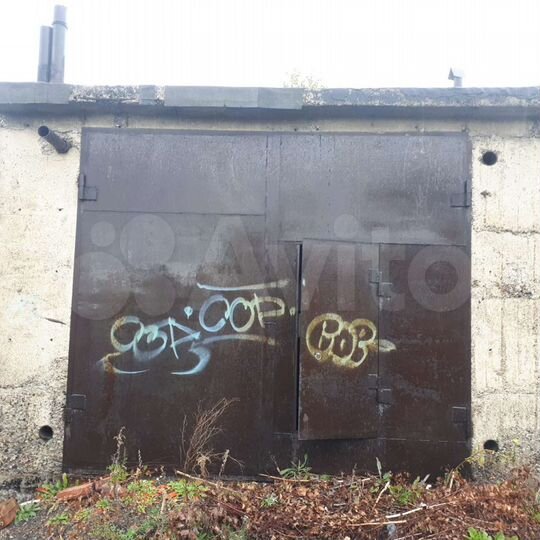 Гараж, > 30 м²