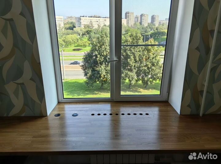 Компьютерный стол из массива дерева