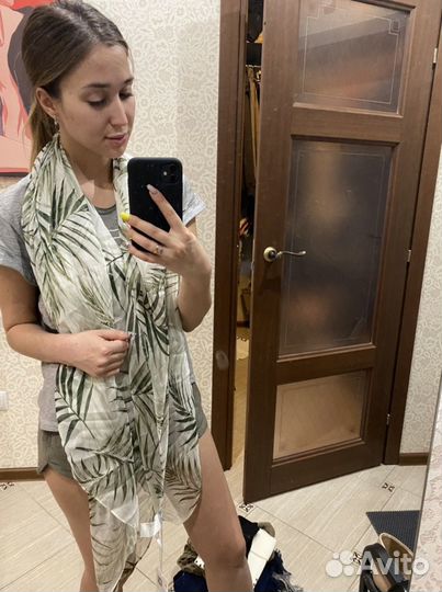 Шарфы и палантины