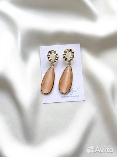 Серьги длинные. Серьги с камнями