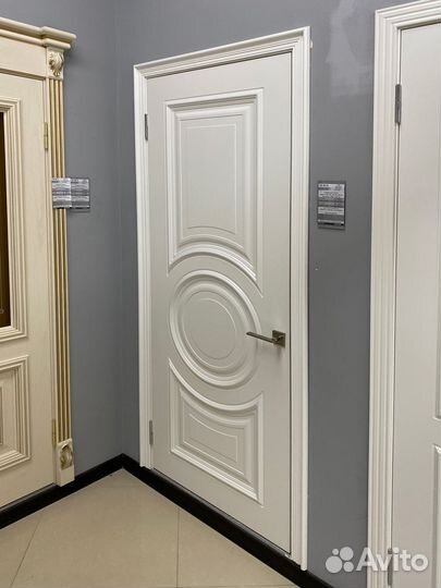 Белые двери межкомнатные с кругом