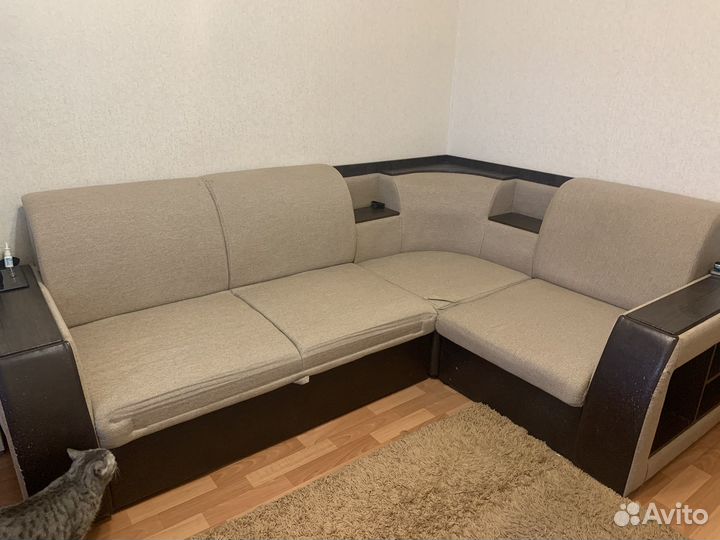 Продам угловой диван