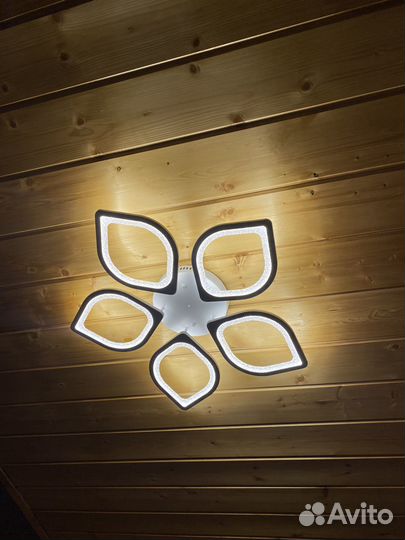 Люстра потолочная