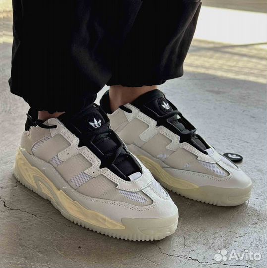 Кроссовки Adidas Niteball white and black