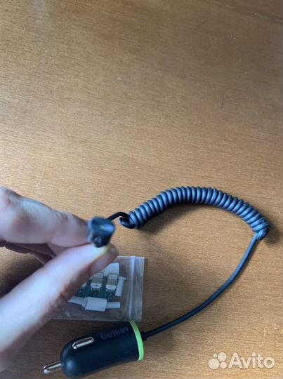 Автозарядка для iPhone belkin