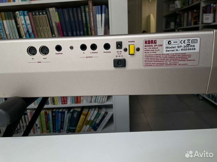 Цифровое пианино Korg Sp-200