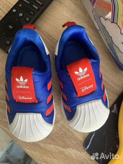 Кроссовки adidas