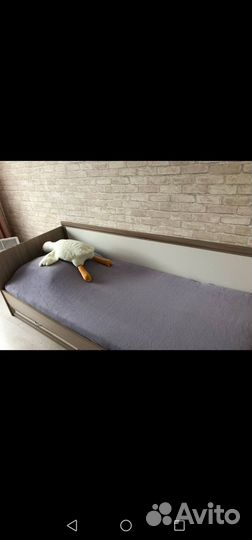 Кровать односпальная с ящиками + матрас