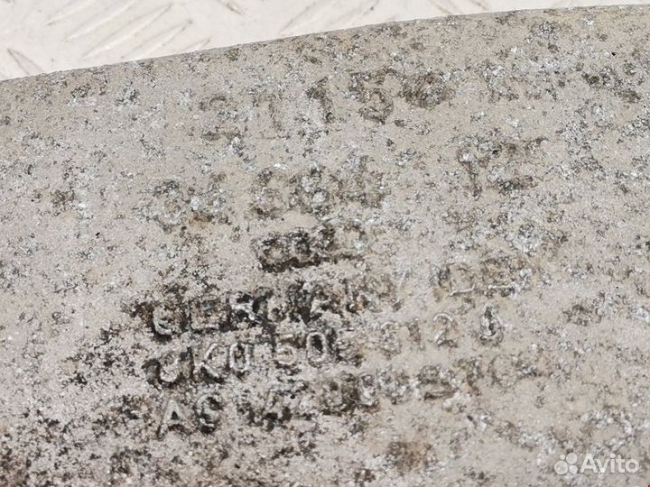 Рычаг задний правый Audi A4 B7 2008 8K0505312J