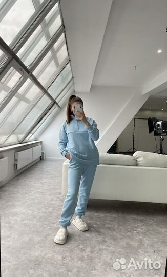 Спортивный костюм женский