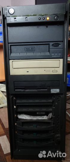Сервер FSC Primergy F250
