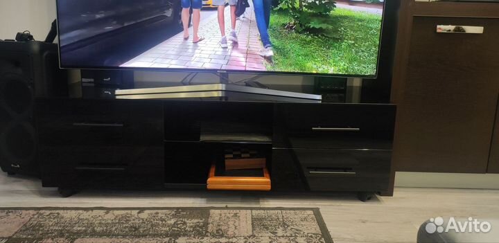 Тумба под телевизор