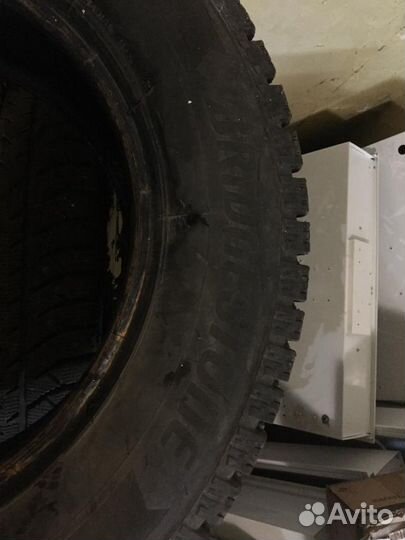 Bridgestone Ice Cruiser 7000S 205/65 R15 94T