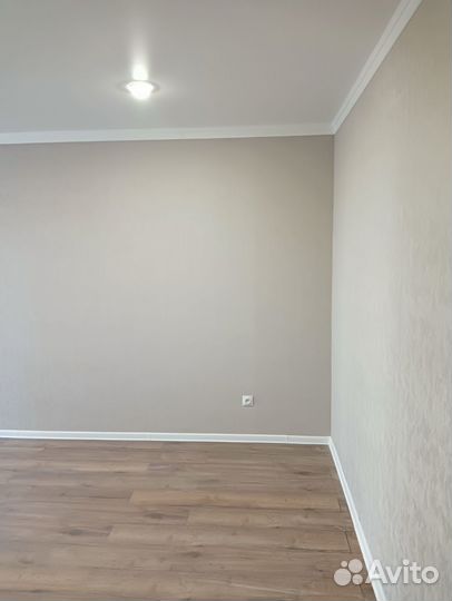 Поклейка обоев