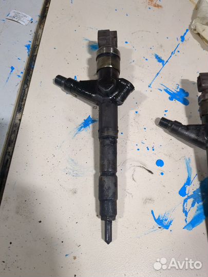 Форсунка топливная Nissan X-Trail (T30), 2004