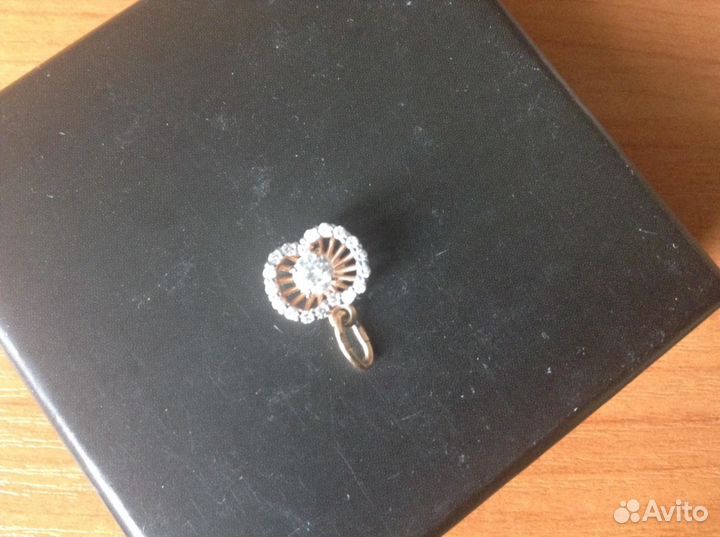 Золотая подвеска со вставкой Swarovski Zirkonia