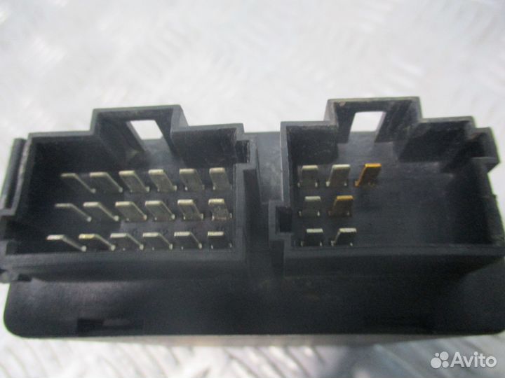 Блок управления центральным замком Mercedes-Benz A