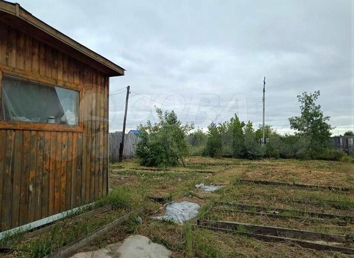 Дача 20 м² на участке 8 сот.