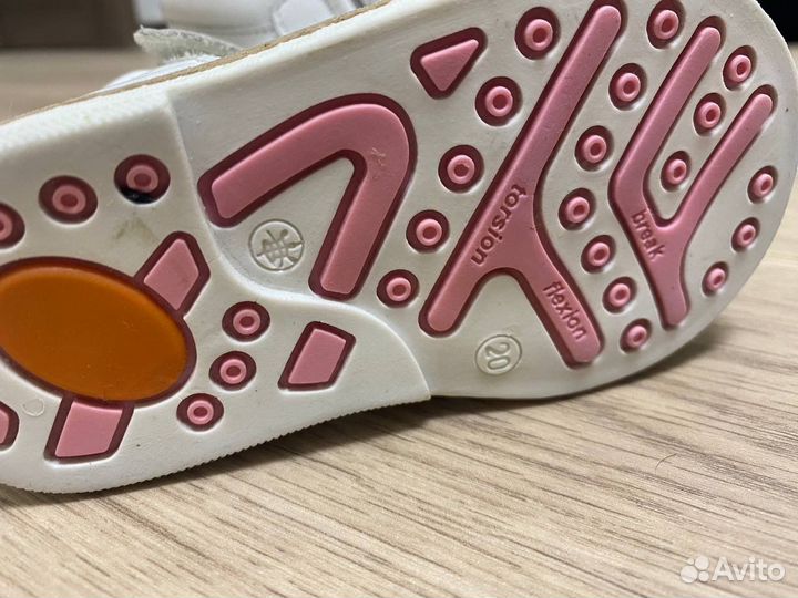 Сандалии для девочки