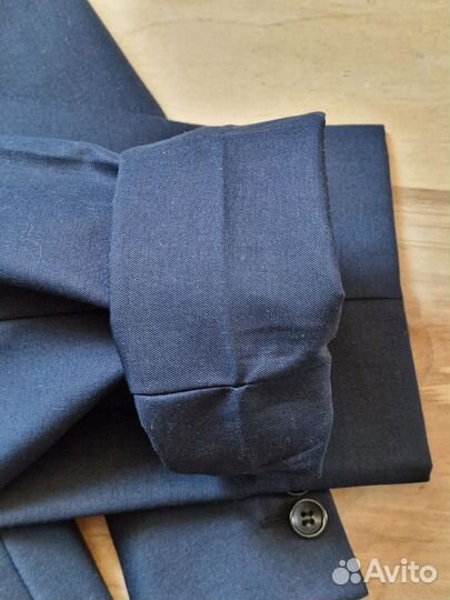 Костюм на мальчика 122 и 92-98 см