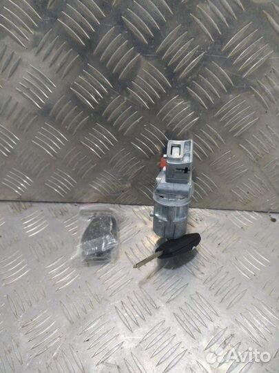 Замок зажигания Renault Clio 2008-2016