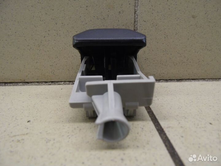 Ручка открывания лючка бензобака Hi Lux 2015